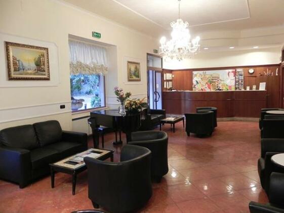 Hotel Villa Robinia Genzano di Roma - Photo4