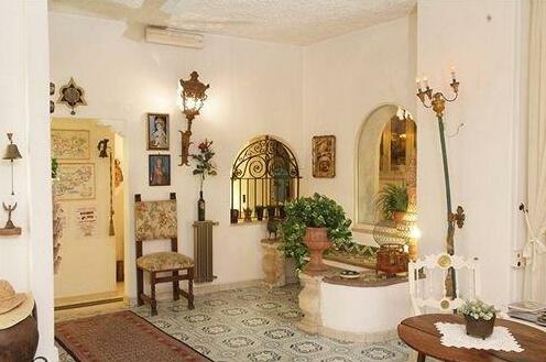 Hotel Villa Mora - Photo2