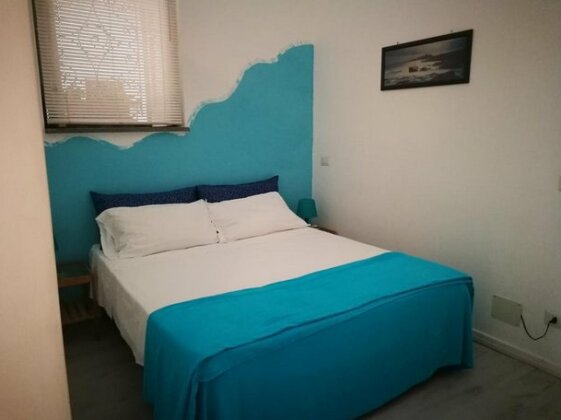  Photo 1