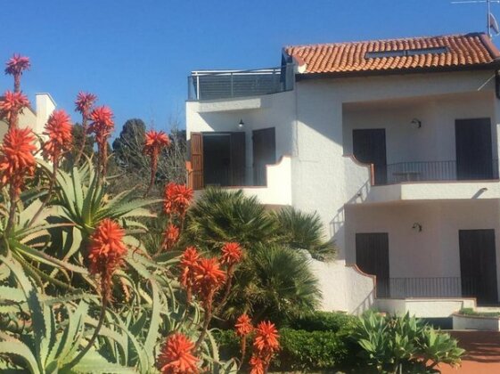 Mansarda Sul Mare Giardini Naxos