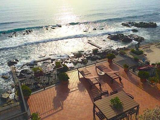 Miriam Sea Front Apartment - Photo4