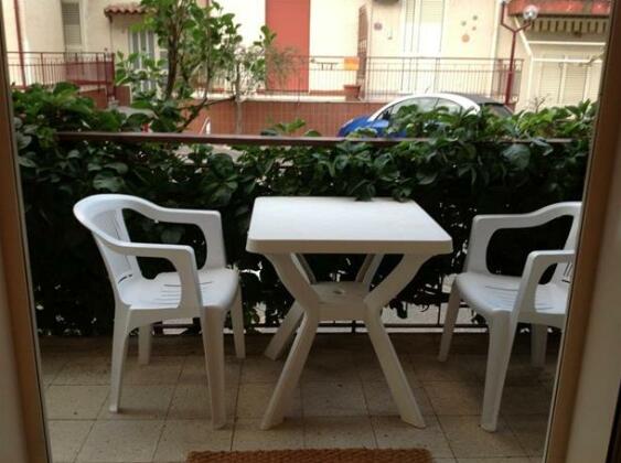 Naxos Flat - Photo4