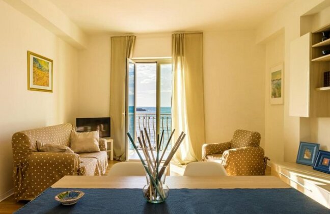Tyche Apartment - Photo2
