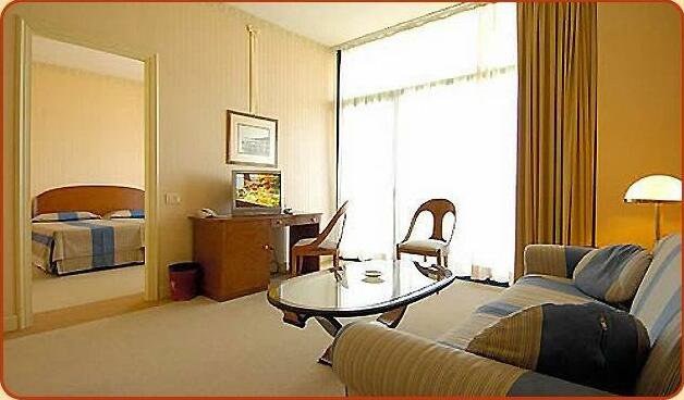 Grand Hotel Astoria - Photo4