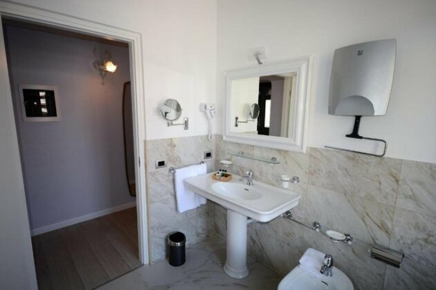 Les 7 Suites Erica - Photo4