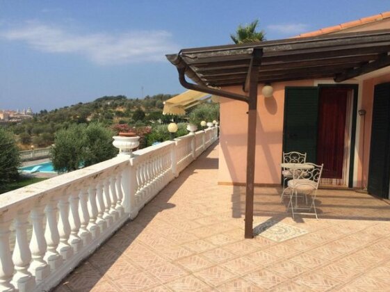Villa con piscina a Imperia Italy - Photo2