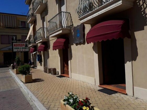 Hotel Annibale - Photo2