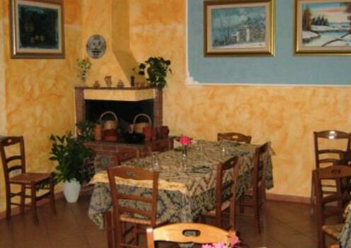 Hotel Ristorante La Decanata - Photo2