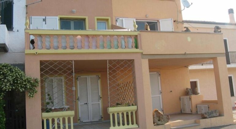 Isola Rossa House Sea Wiew - Photo2