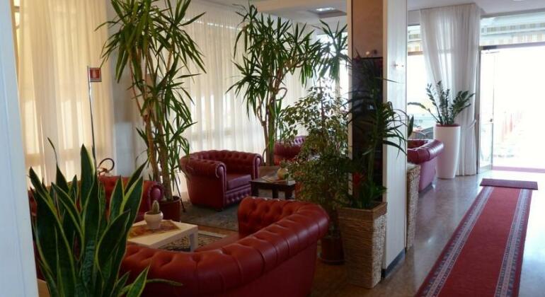 Hotel Boston - Photo2