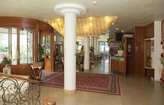 Hotel Elpiro - Photo2