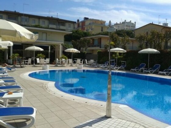 Hotel Helios Jesolo - Photo2