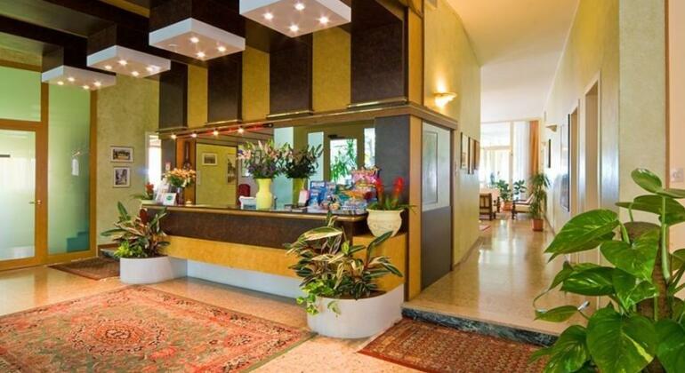 Hotel Janeiro Frontemare - Photo4