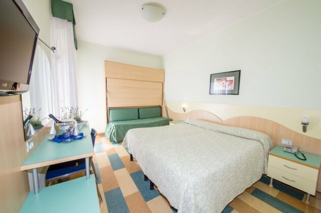 Hotel Nember - Photo2