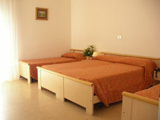 Hotel Trovatore - Photo4