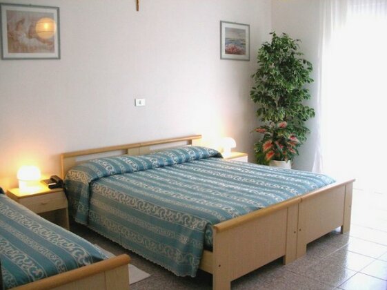 Hotel Trovatore - Photo5