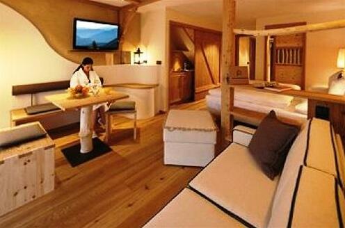 Tirler - Dolomites Living Hotel - Photo2