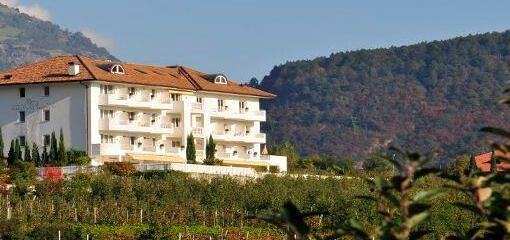 Maria Theresia Hotel Lagundo - Photo2