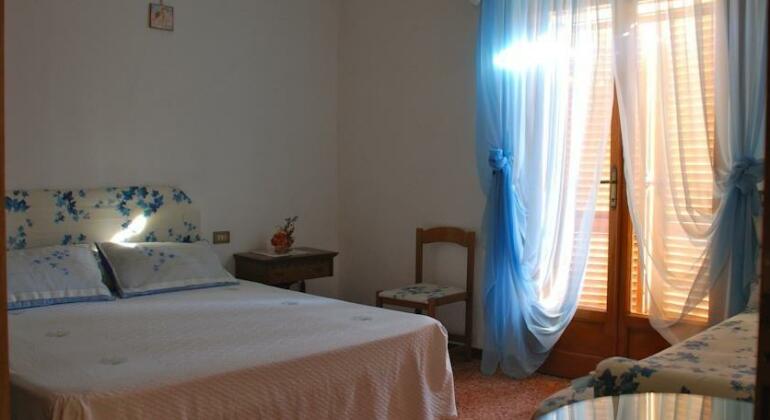 Bed and Breakfast Il Girasole Lamporecchio - Photo3