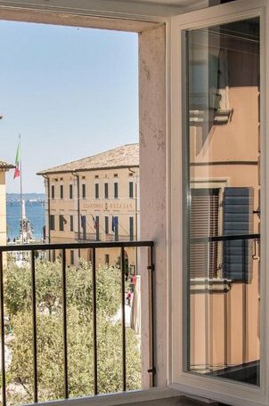 IN PIAZZA appartamento con vista - Photo2