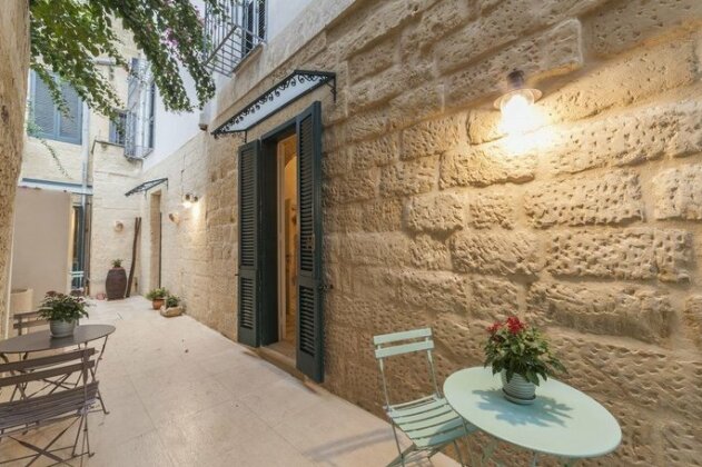 La Luna In Cortile - Photo2