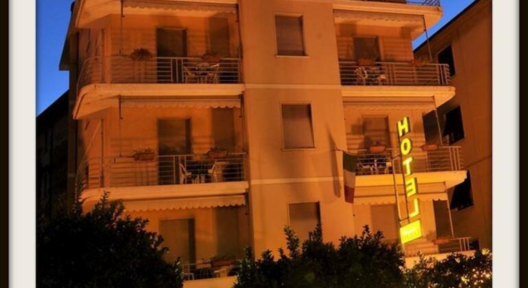 Hotel Del Golfo - Photo2