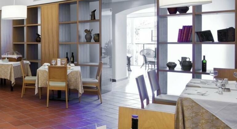 Hotel Romanda - Photo4