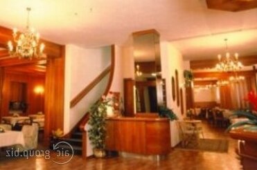 Hotel Vittoria Levico Terme - Photo2