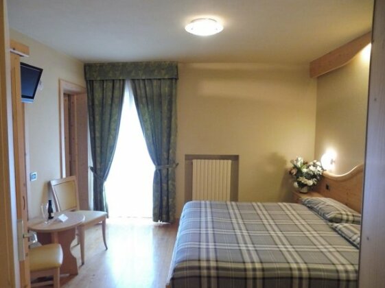 Hotel Valeria - Photo2