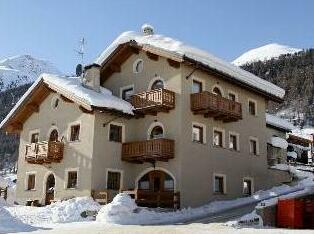Livigno Ski Apartments - One Bedroom