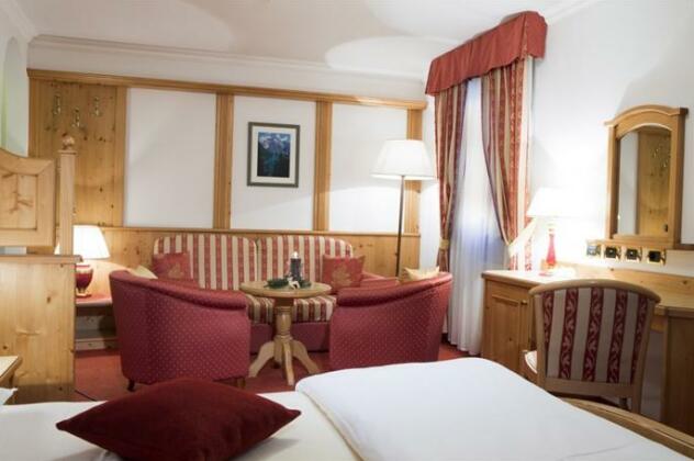 Hotel Alpenrose Livinallongo del Col di Lana - Photo2