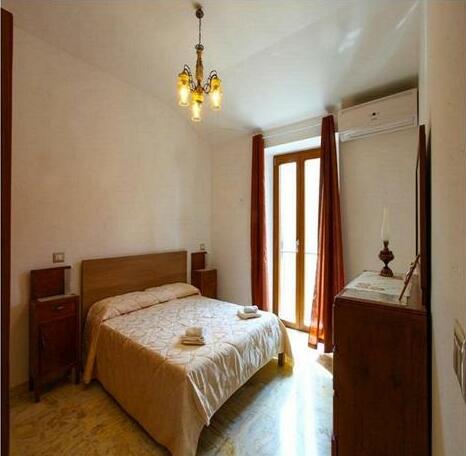 Casa Vacanza Stella Dei Nebrodi - Photo2