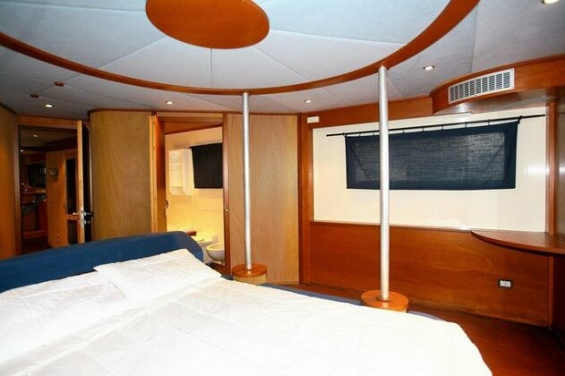 Lake Garda Houseboat - Photo4
