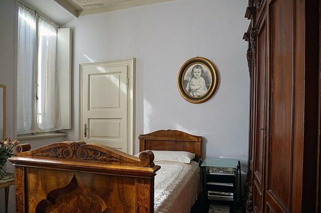 1 Stile Gallery Bed & Breakfast & Book - Photo5