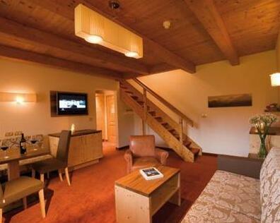 Excelsior Dolomites Life Resort - Photo2