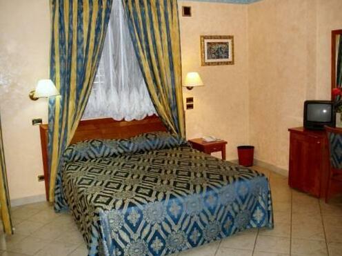 Hotel Ristorante Rinelli - Photo4