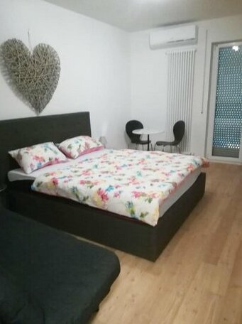 Renoviertes Apartment mit Pool - Photo4