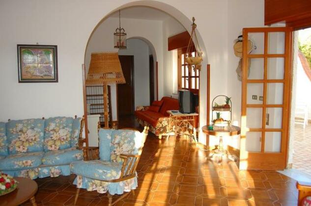 Airport Villa Mary - Photo3