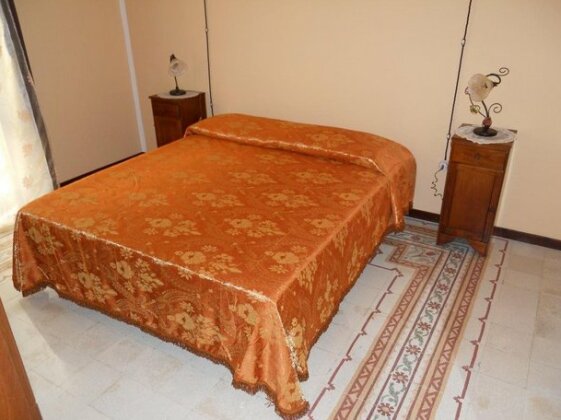  Photo 4