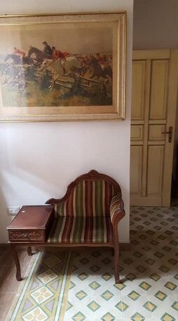  Photo 1