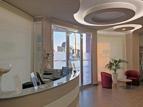 Travini Suite Hotel Residence - Photo2