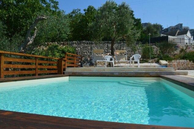 Farmhouse in olive groove w/ pool in Itria Valley - Photo4