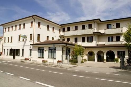 Hotel Ristorante Dotto - Photo2