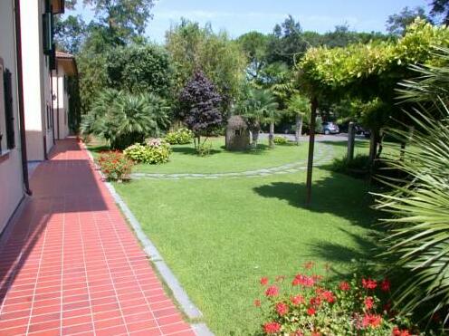 Hotel Cavalieri del Mare Massa - Photo5