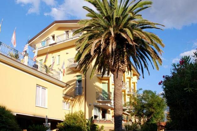Hotel Villa Tiziana - Photo4
