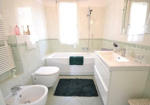 Menaggio Central Apartments - Photo4
