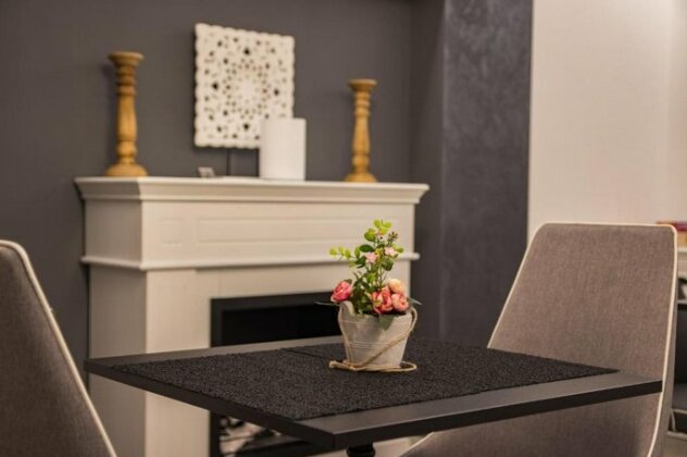 Double A Guest House - Photo2