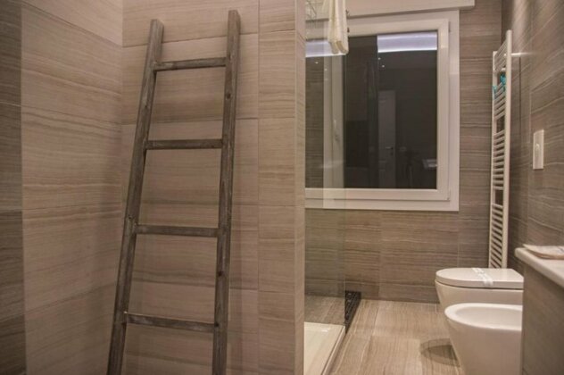 Double A Guest House - Photo4