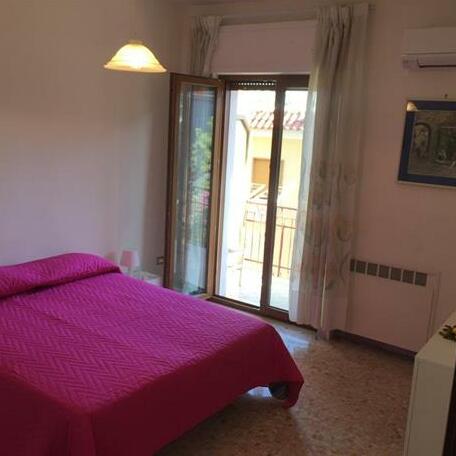 Caracciolo Guesthouse - Photo2