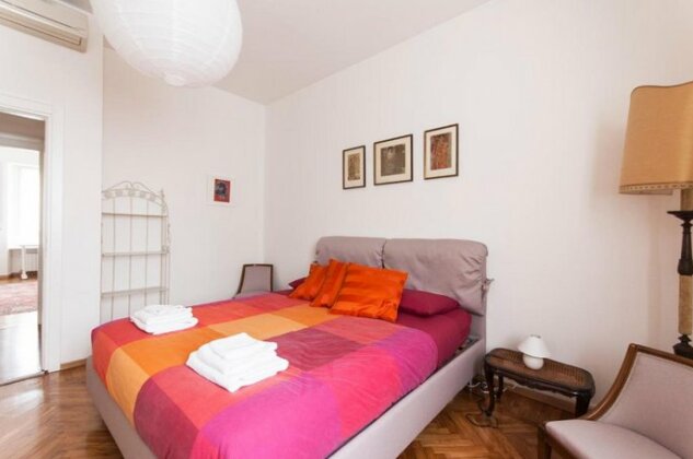 2 Bdr Lovely Flat In Front Of Bocconi University